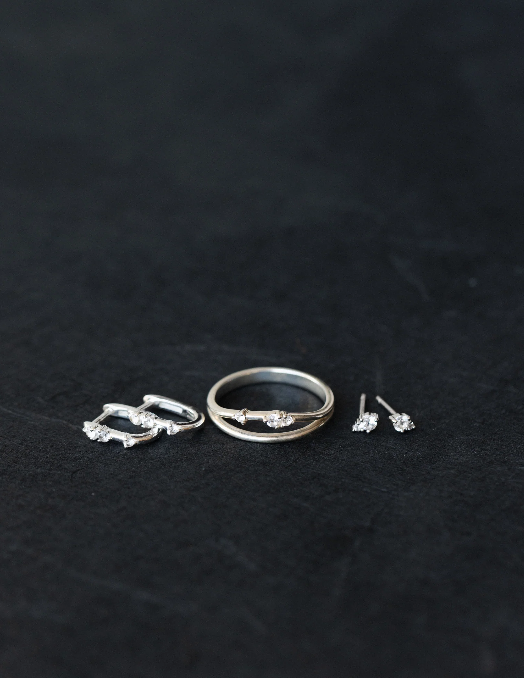 Eclipse White Sapphire Ring - Image 7