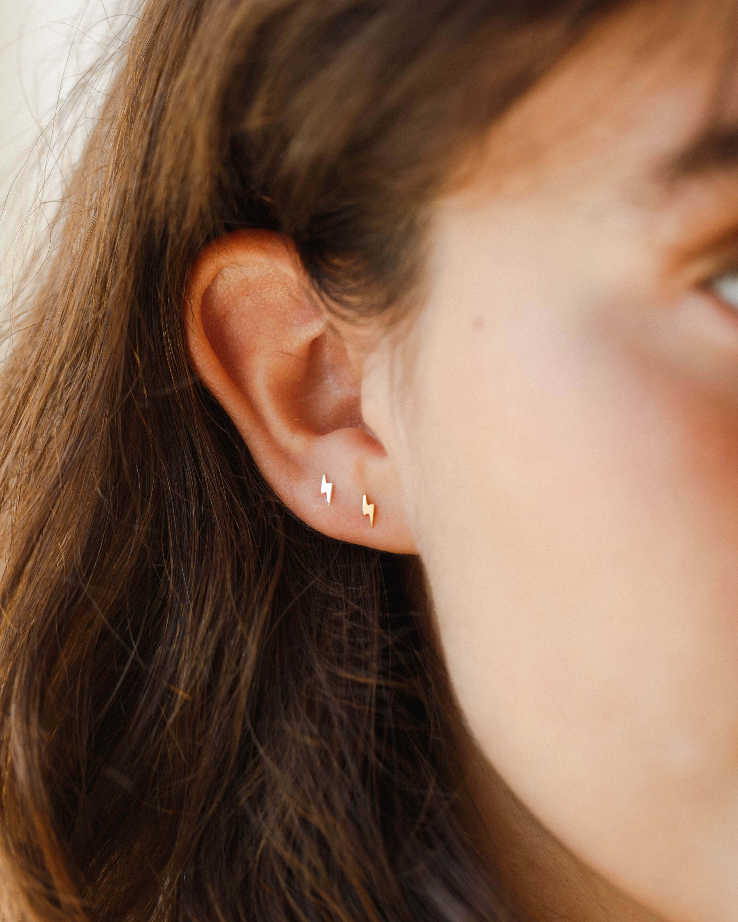 High Voltage Studs - Image 4