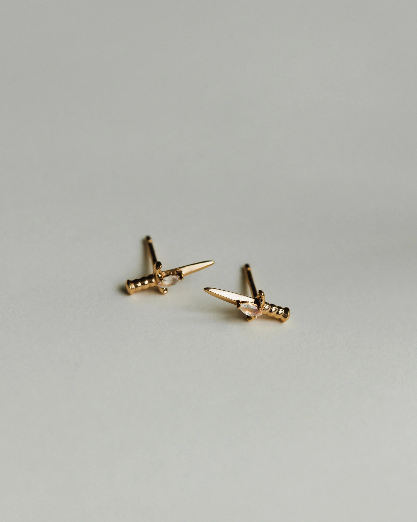 Inventory - Moonstone Dagger Studs - Image 3