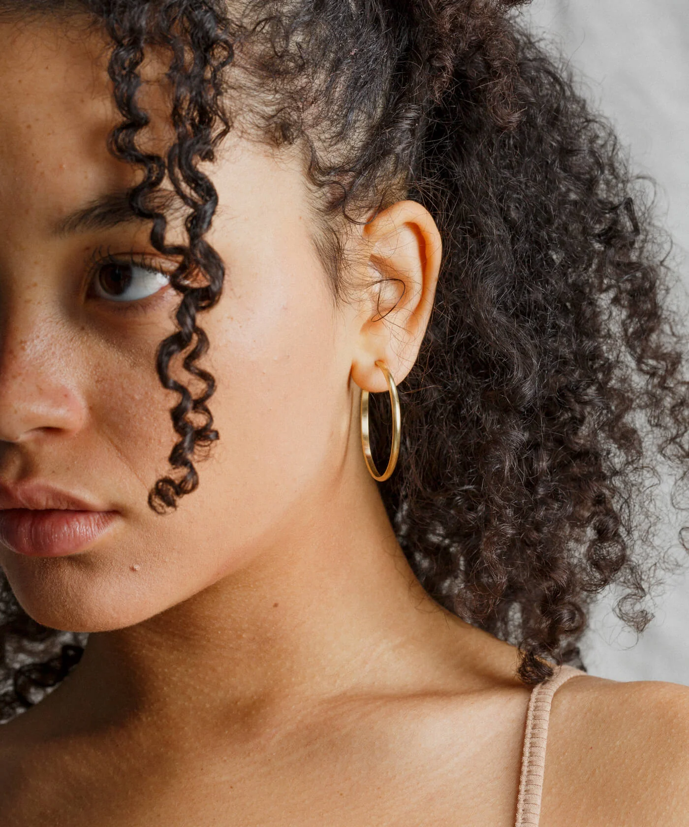 Naomi Hoops - Image 6