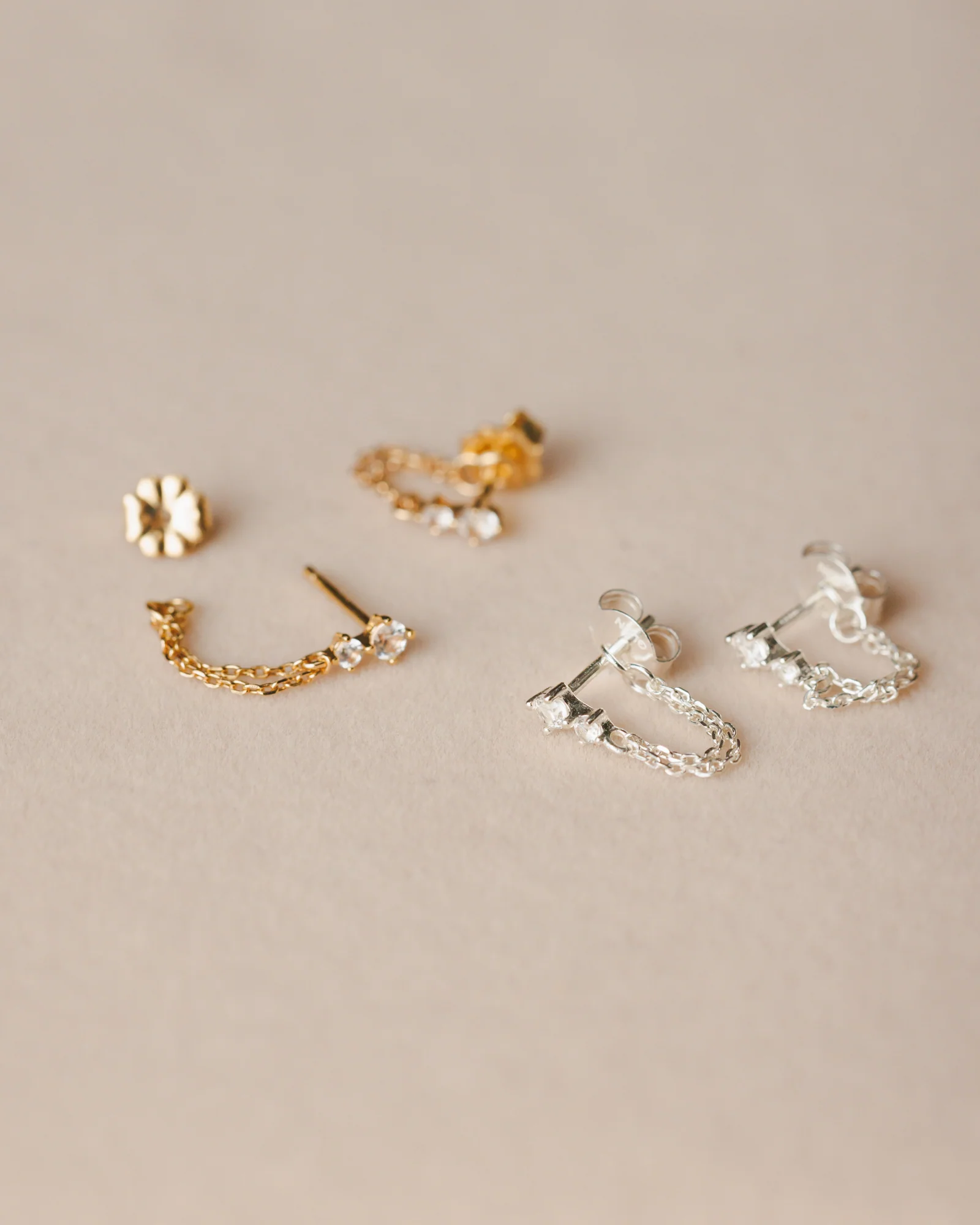 Nyx Chain Studs - Image 6
