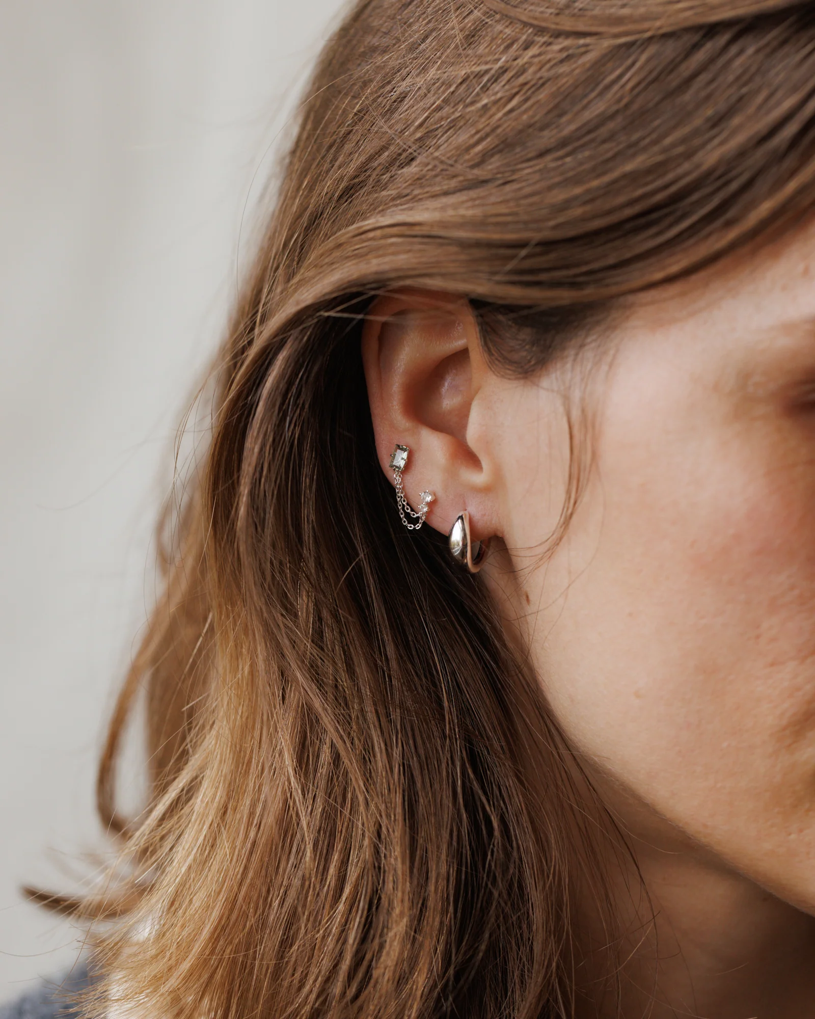 Nyx Chain Studs - Image 7