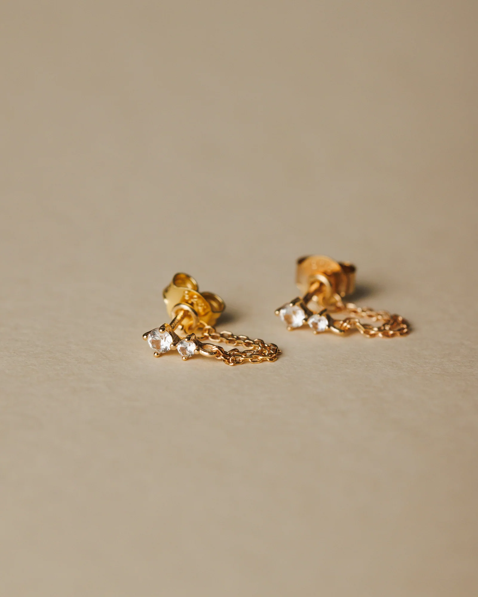 Nyx Chain Studs - Image 8