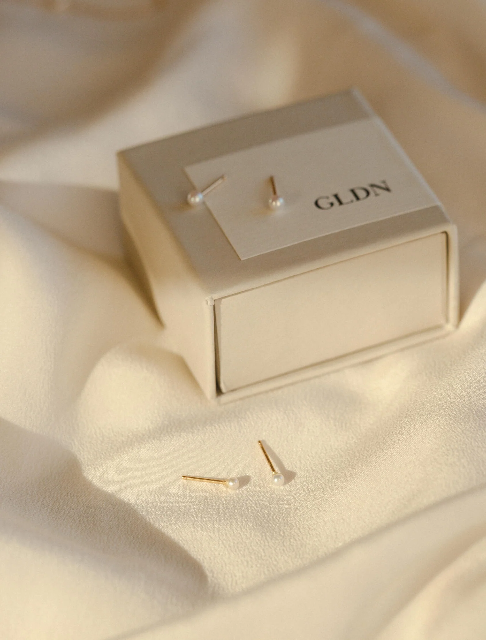 Pearl Studs - Image 4