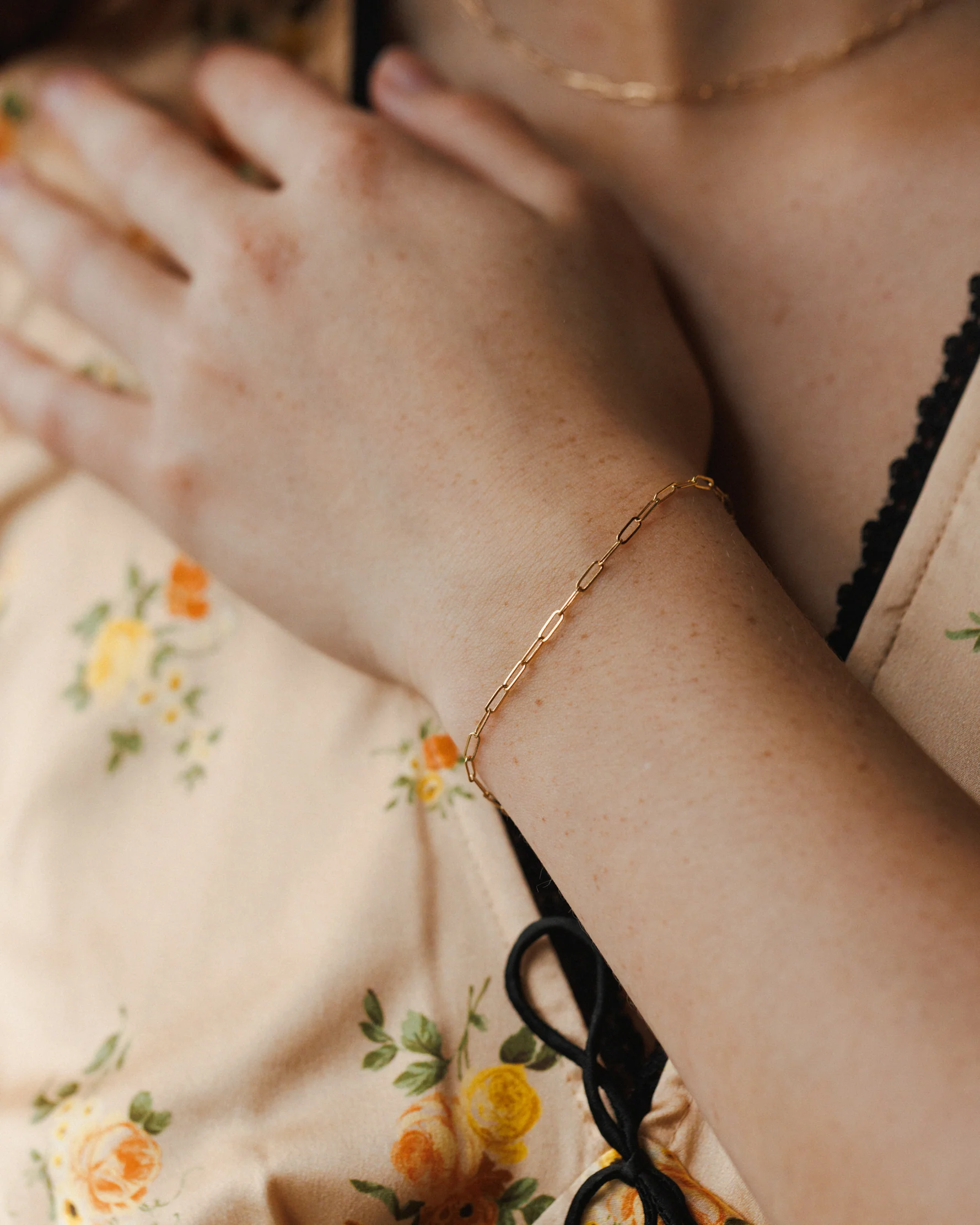 Solid Gold Dainty Paperclip Chain Bracelet - Image 4