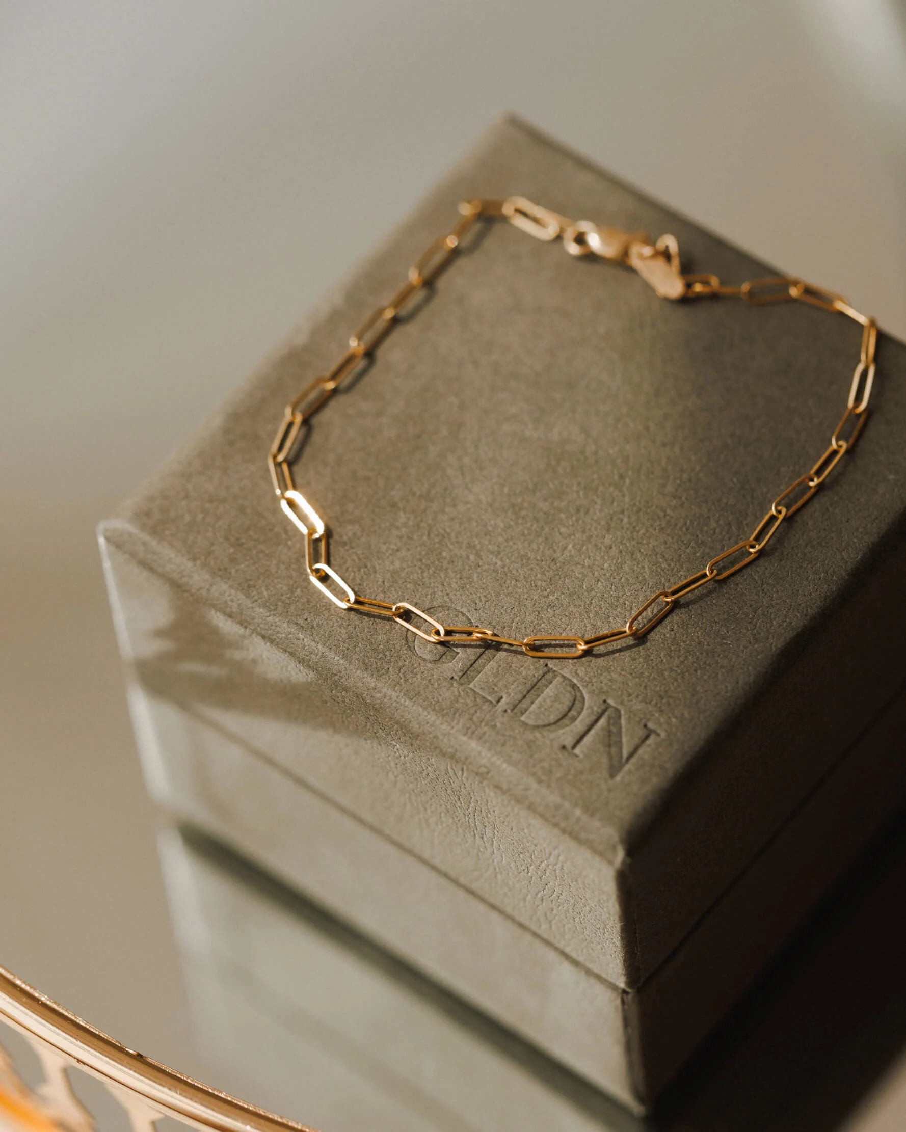 Solid Gold Dainty Paperclip Chain Bracelet - Image 7