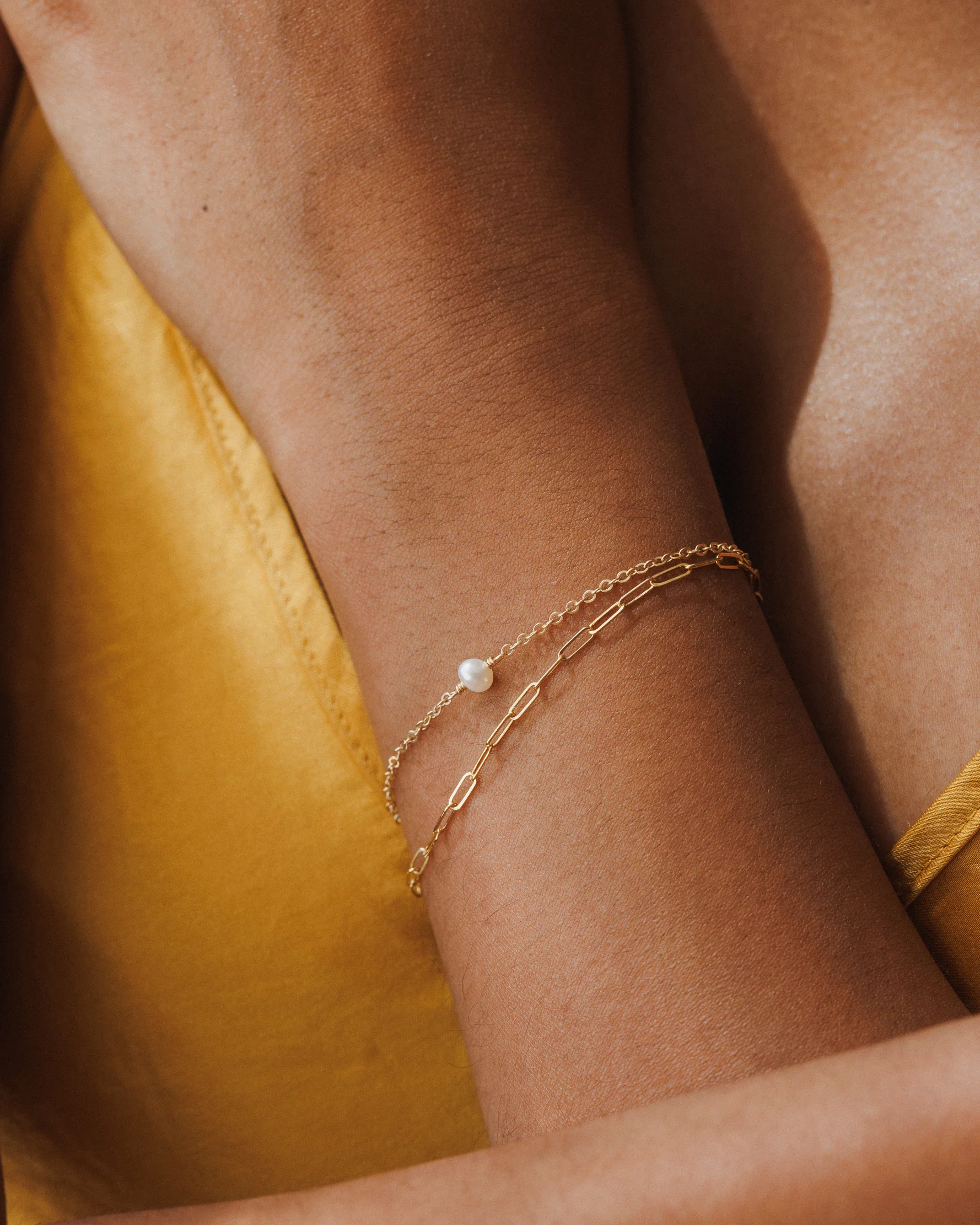 Solid Gold Dainty Paperclip Chain Bracelet - Image 8