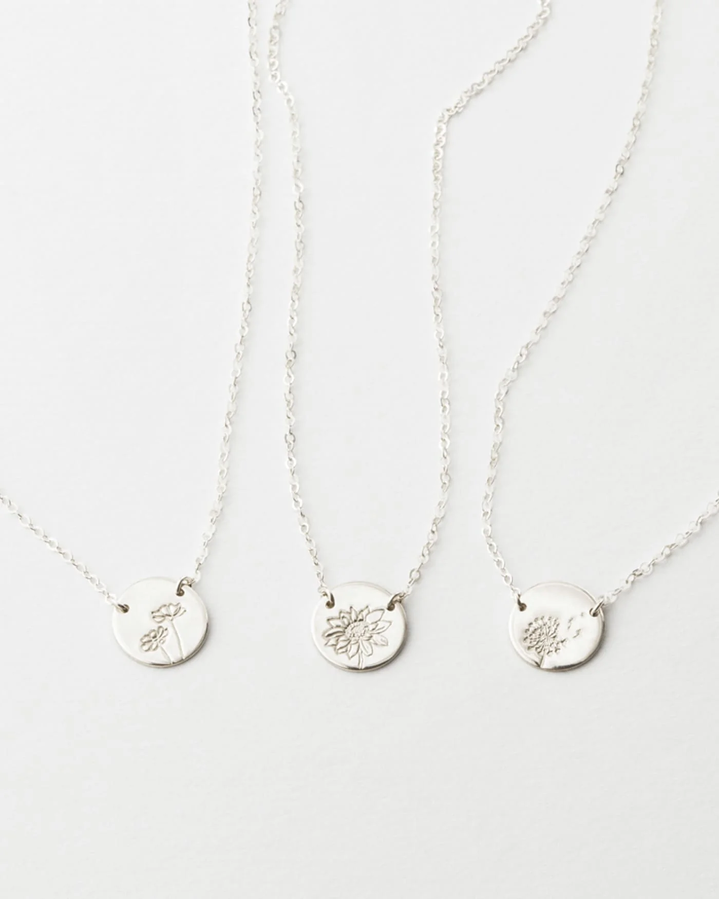 Small Flora Link Necklace - Image 12