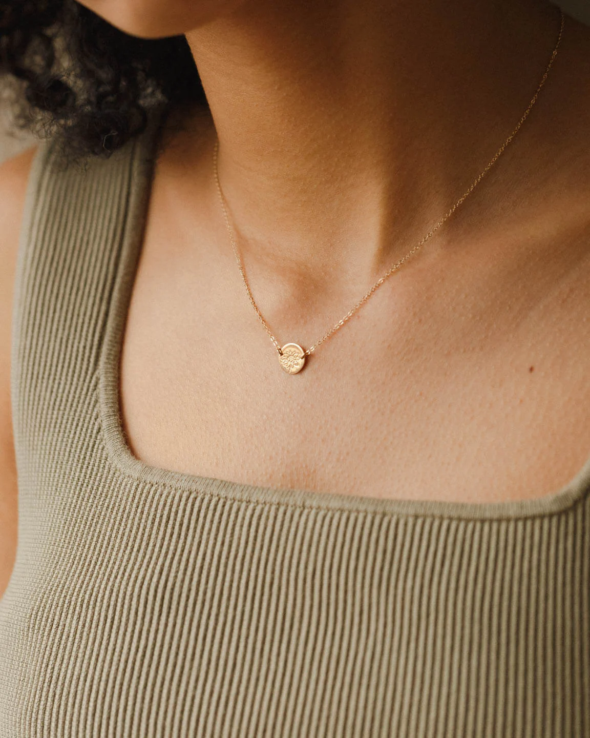 Small Flora Link Necklace - Image 6